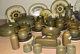 A QUANTITY OF LANGLEY POTTERY 'SHERWOOD' PATTERN OVEN TO TABLE WARES, with original leaflet