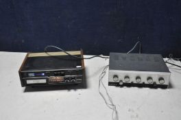 A VINTAGE AKAI CR-81D STEREO 8 TRACK RECORDER (PAT pass and powers up but not tested any further)