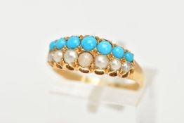 A YELLOW METAL TURQUOISE AND SPLIT PEARL RING, designed with a row of graduated turquoise