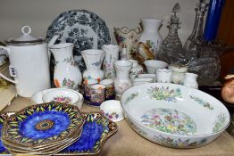 A GROUP OF CERAMICS AND GLASSWARES, to include a Royal Worcester Corinth Platinum (tiny chip to