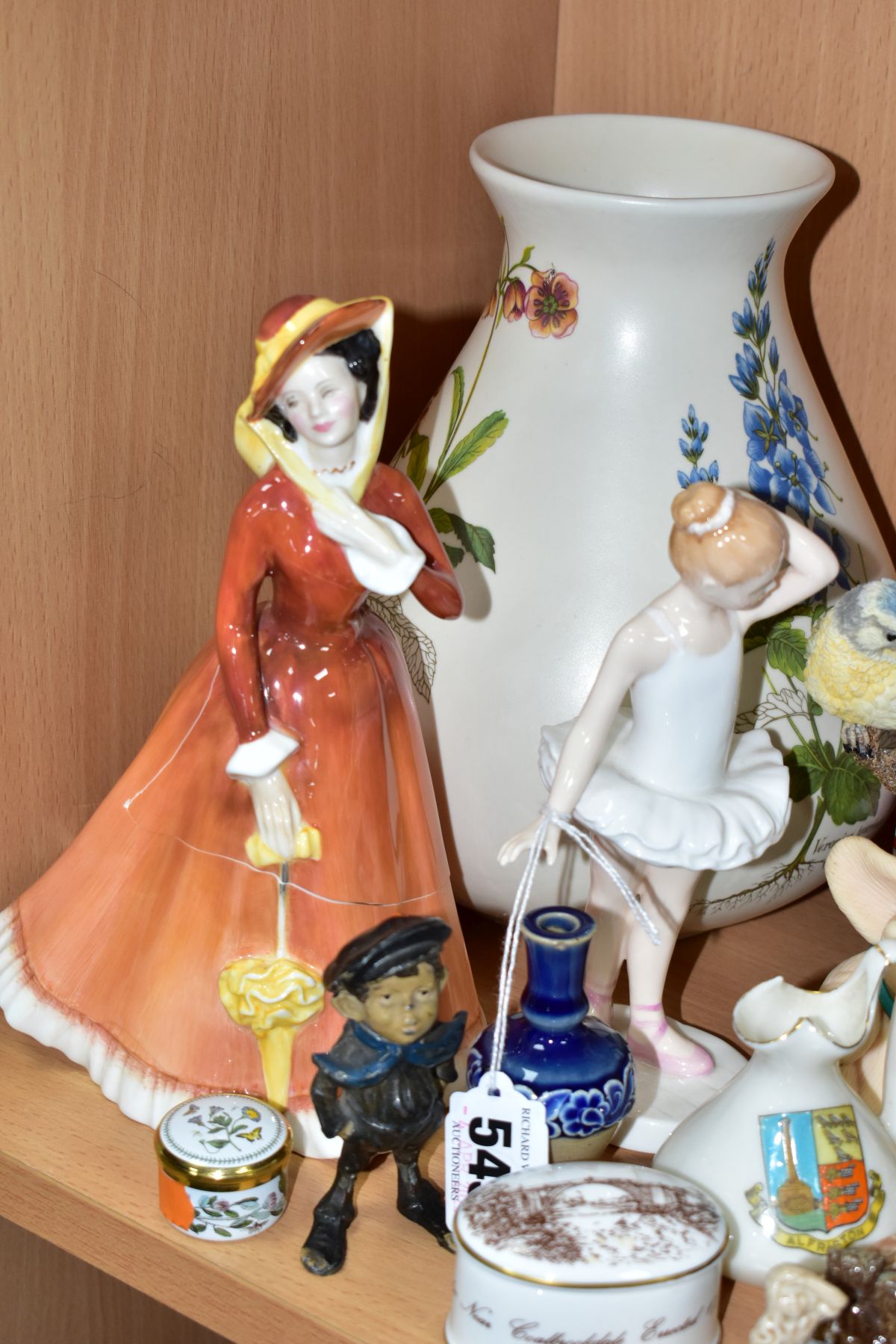 A GROUP OF CERAMIC AND OTHER ORNAMENTS, to include a Royal Doulton Little Ballerina HN3395 figurine, - Image 3 of 11