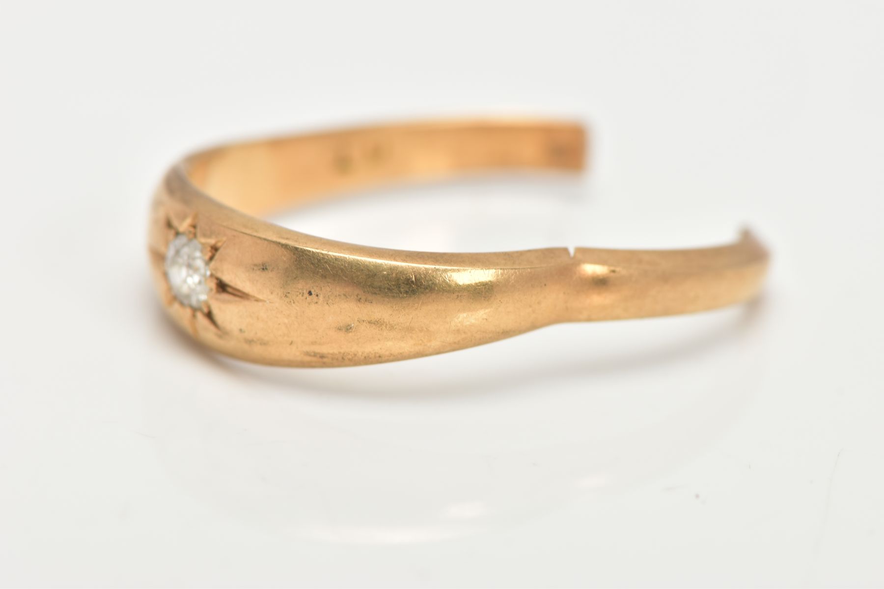 AN 18CT GOLD STAR SET DIAMOND RING, AF ring set with an old cut diamond, approximate carat weight - Image 2 of 4