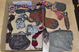 A BOX OF VINTAGE PURSES, thirteen coin purses to include miser purses, mesh, leather and beaded