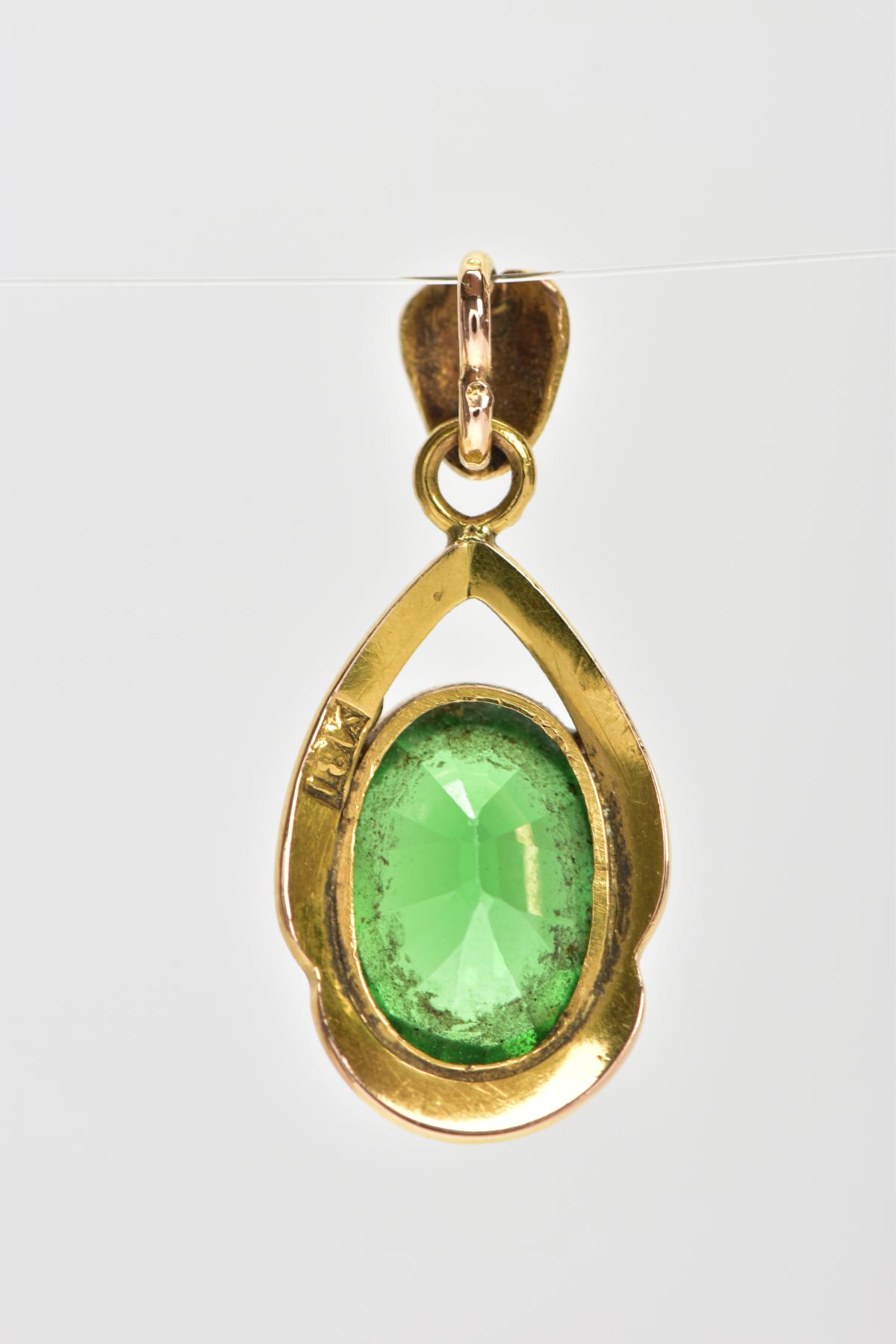 A YELLOW METAL GEM SET PENDANT, centring on an oval cut green stone assessed as chrome diopside, - Image 3 of 3