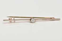 A DIAMOND BAR BROOCH, a single old cut diamond, approximate total carat weight 0.25ct, prong set