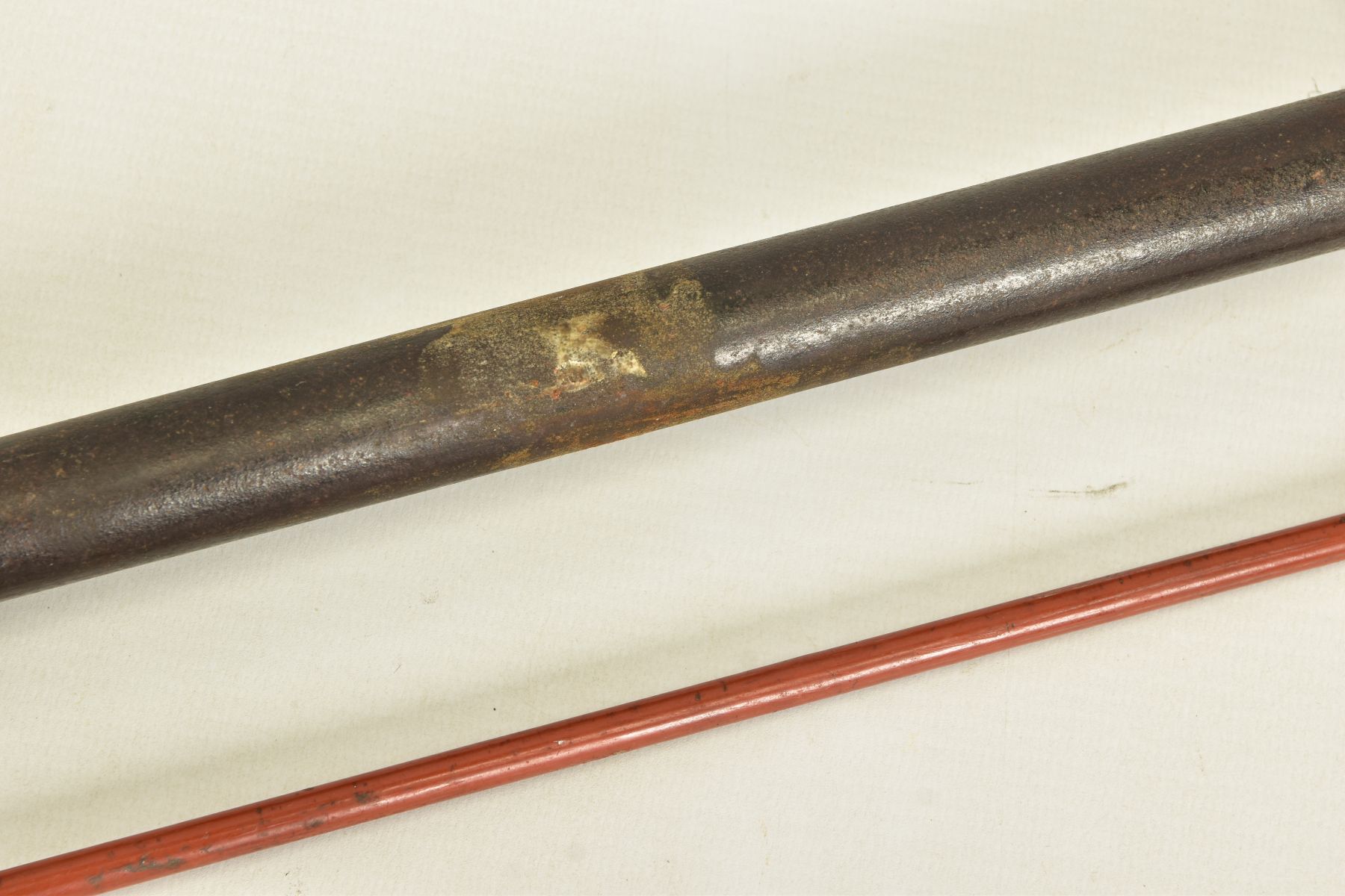 AN ANTIQUE 50 1/2'' MATCHLOCK JEZAIL MUSKET BARREL,bearing evidence of hammered gold inlay at the - Image 5 of 12