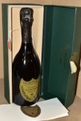 CHAMPAGNE, one bottle of Moet et Chandon, cuvee DOM PERIGNON 1990, boxed