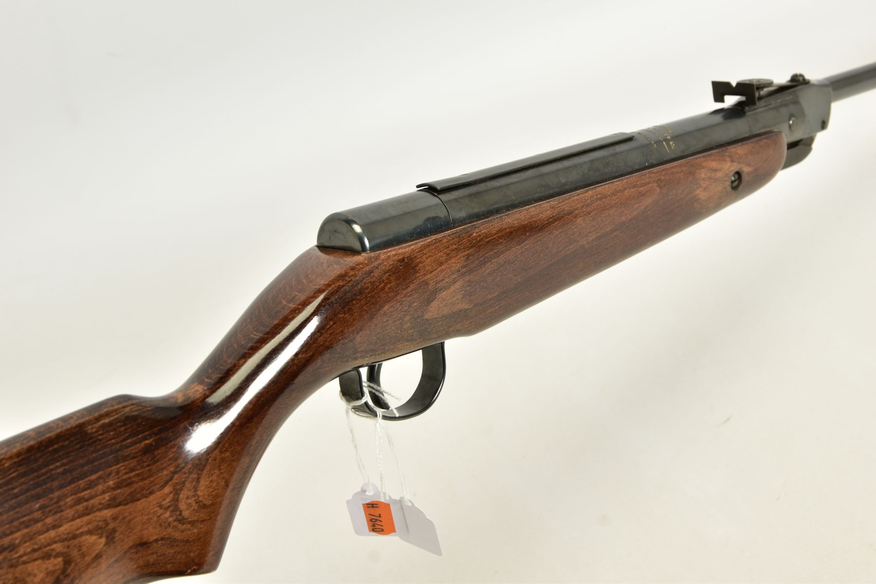 A .22'' WEBLEY & SCOTT FALCON AIR RIFLE, serial number 5404, it retains virtually all its original - Image 14 of 15