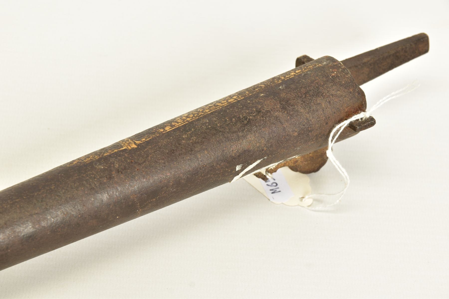 AN ANTIQUE 50 1/2'' MATCHLOCK JEZAIL MUSKET BARREL,bearing evidence of hammered gold inlay at the - Image 10 of 12