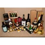 ALCOHOL, a collection of Whisky, Ale and Liqueur to include 1 x GLENFIDDICH Pure Malt Scotch