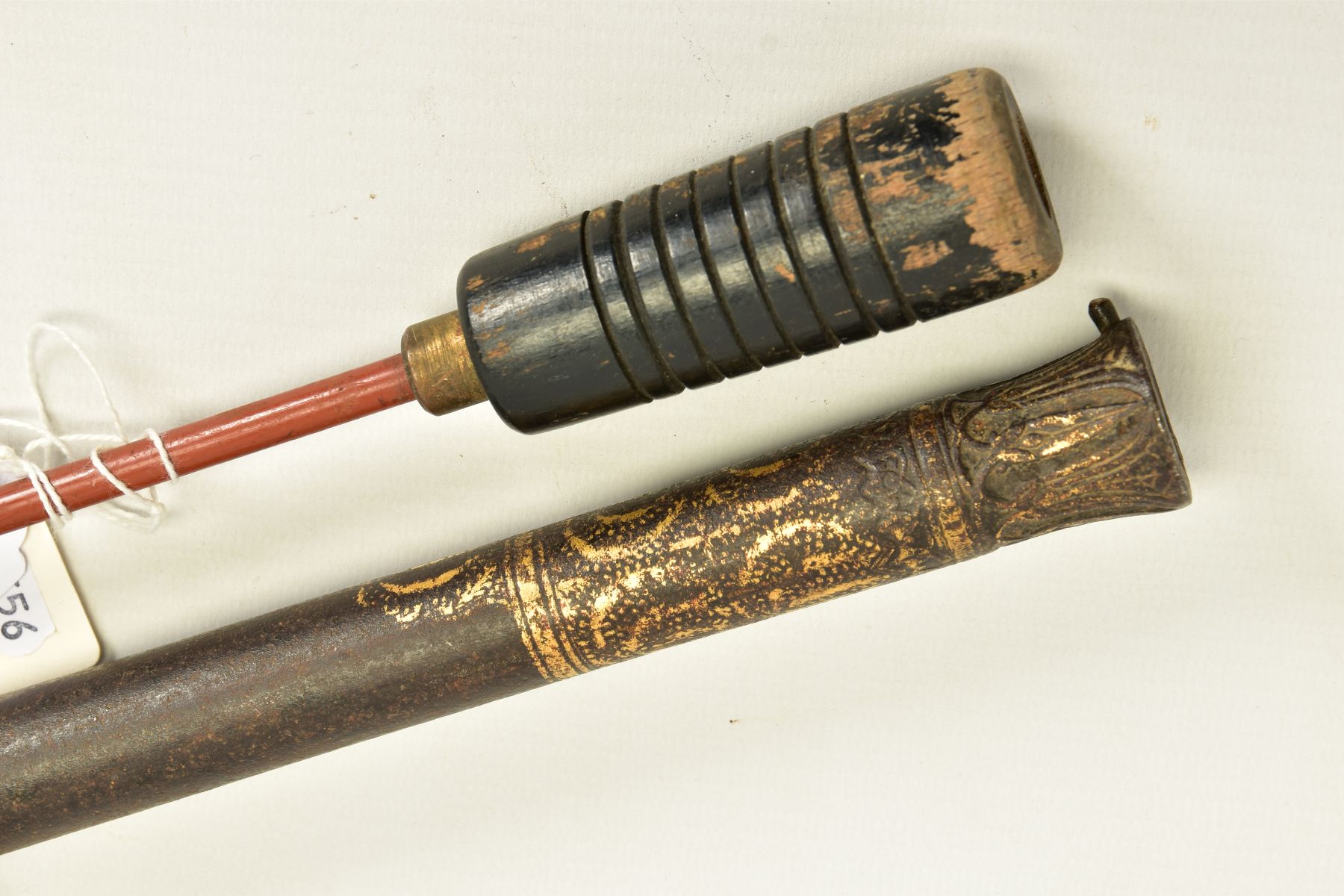 AN ANTIQUE 50 1/2'' MATCHLOCK JEZAIL MUSKET BARREL,bearing evidence of hammered gold inlay at the - Image 2 of 12