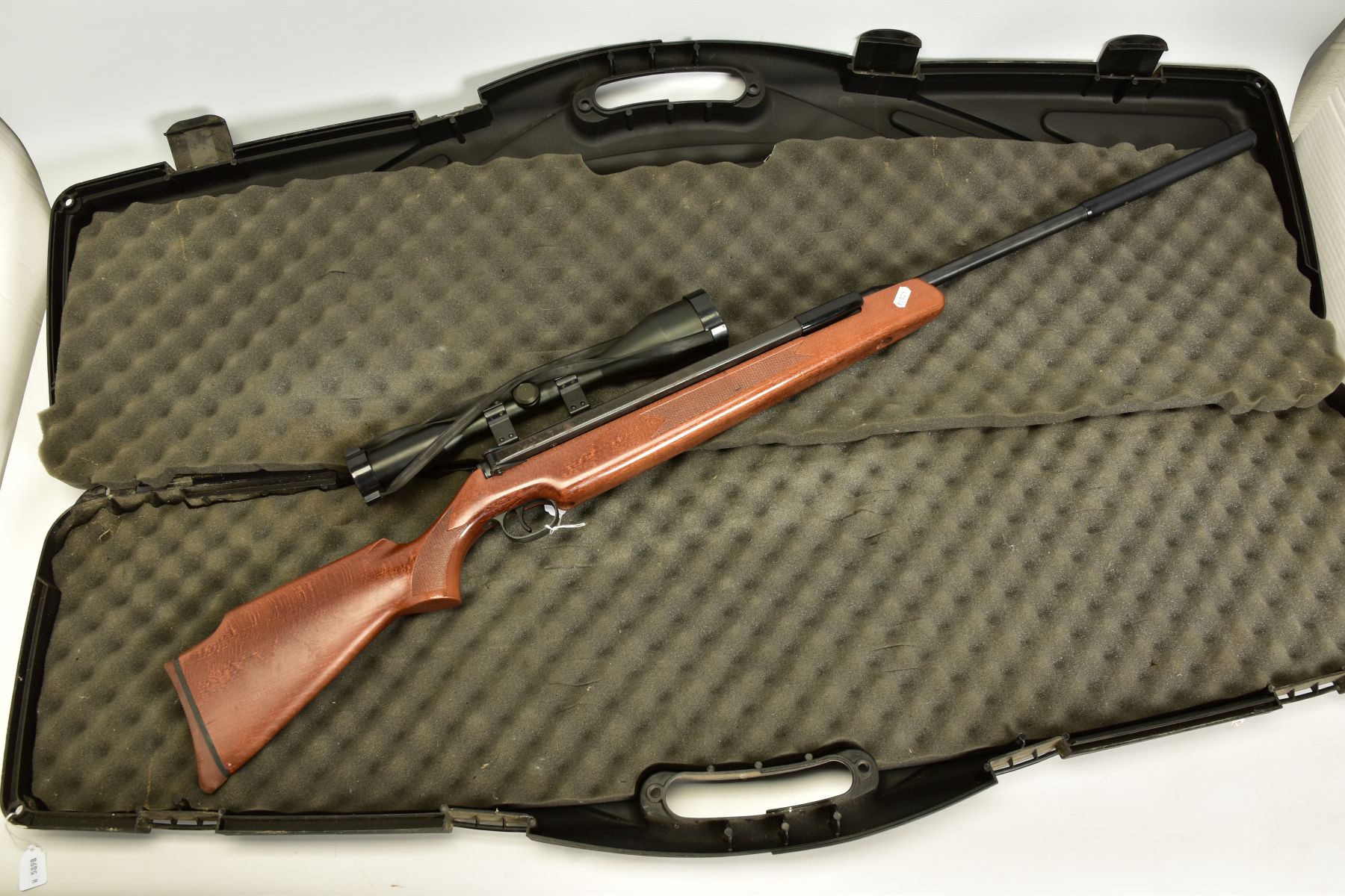 A .177'' R.W.S. DIANA MODEL 48/52 SPRING AIR RIFLE, made in Germany, these high quality air rifles - Image 2 of 18