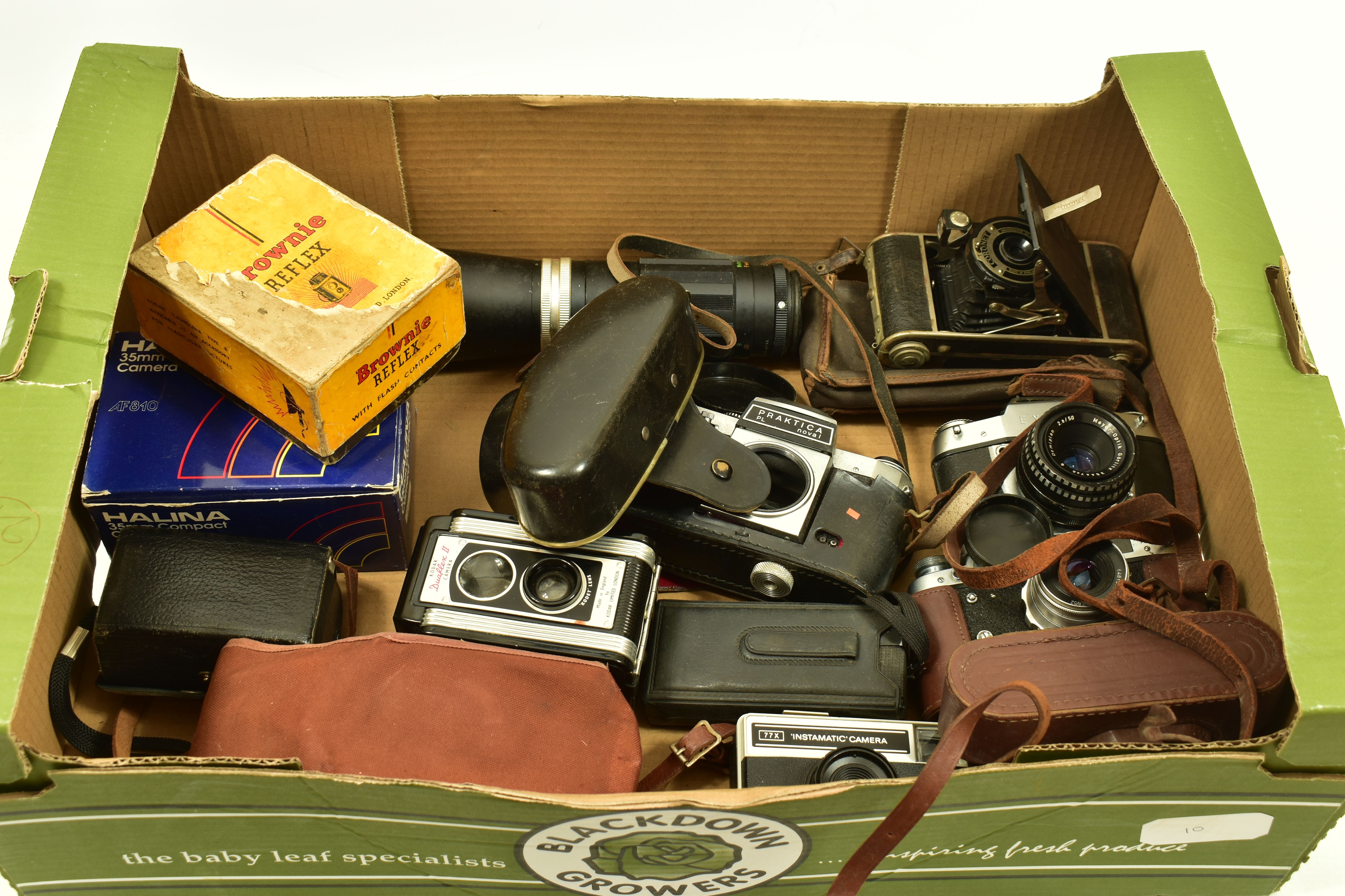 A TRAY CONTAINING VINTAGE FILM CAMERAS including a Ihagee Exa 11b fitted with a Gorlitz 50mm f 2.8