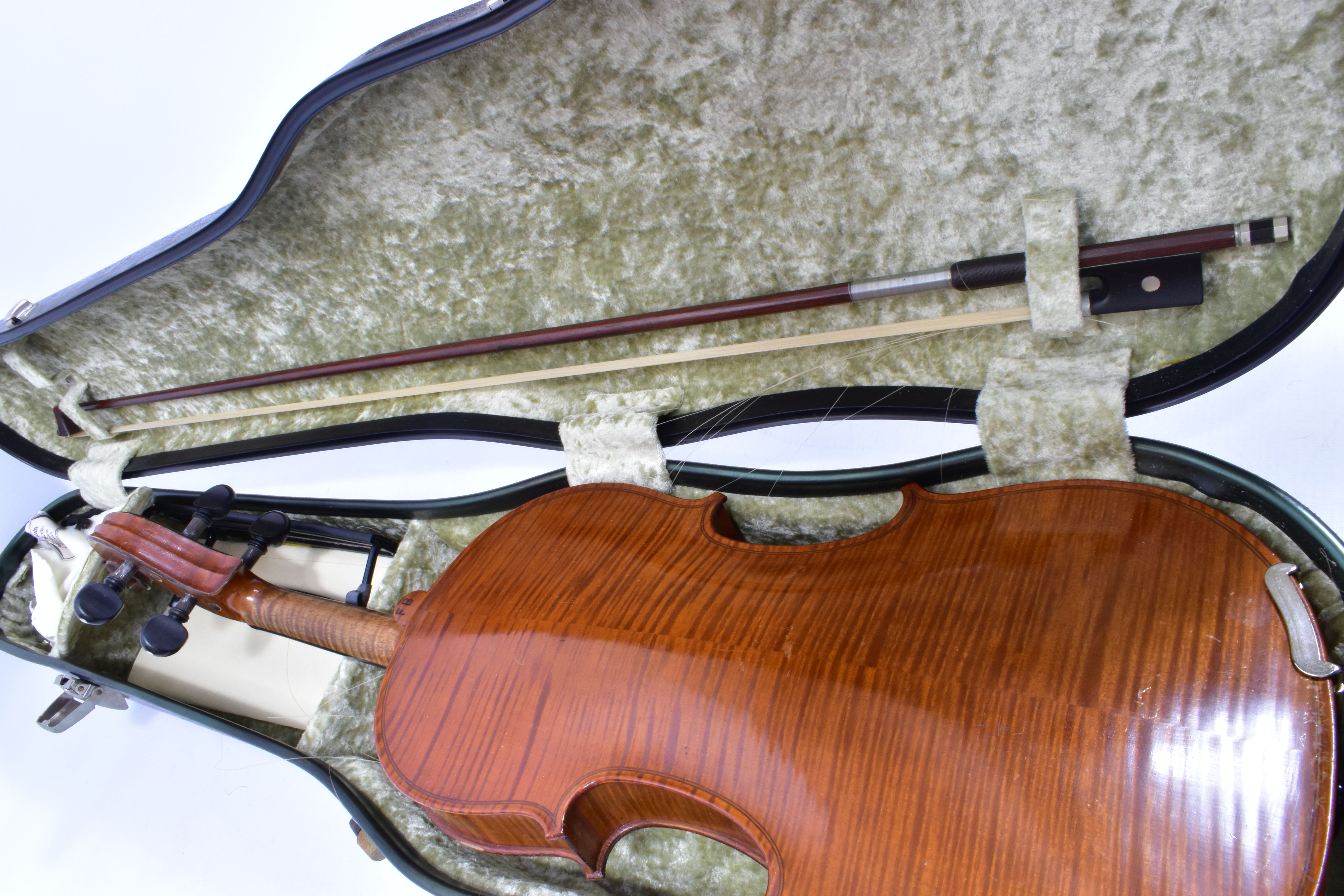 A LATE 19th CENTURY FRENCH VIOLIN BY FRANCOIS BANZONI with a two piece figured Sycamore back ( 13 - Bild 4 aus 26