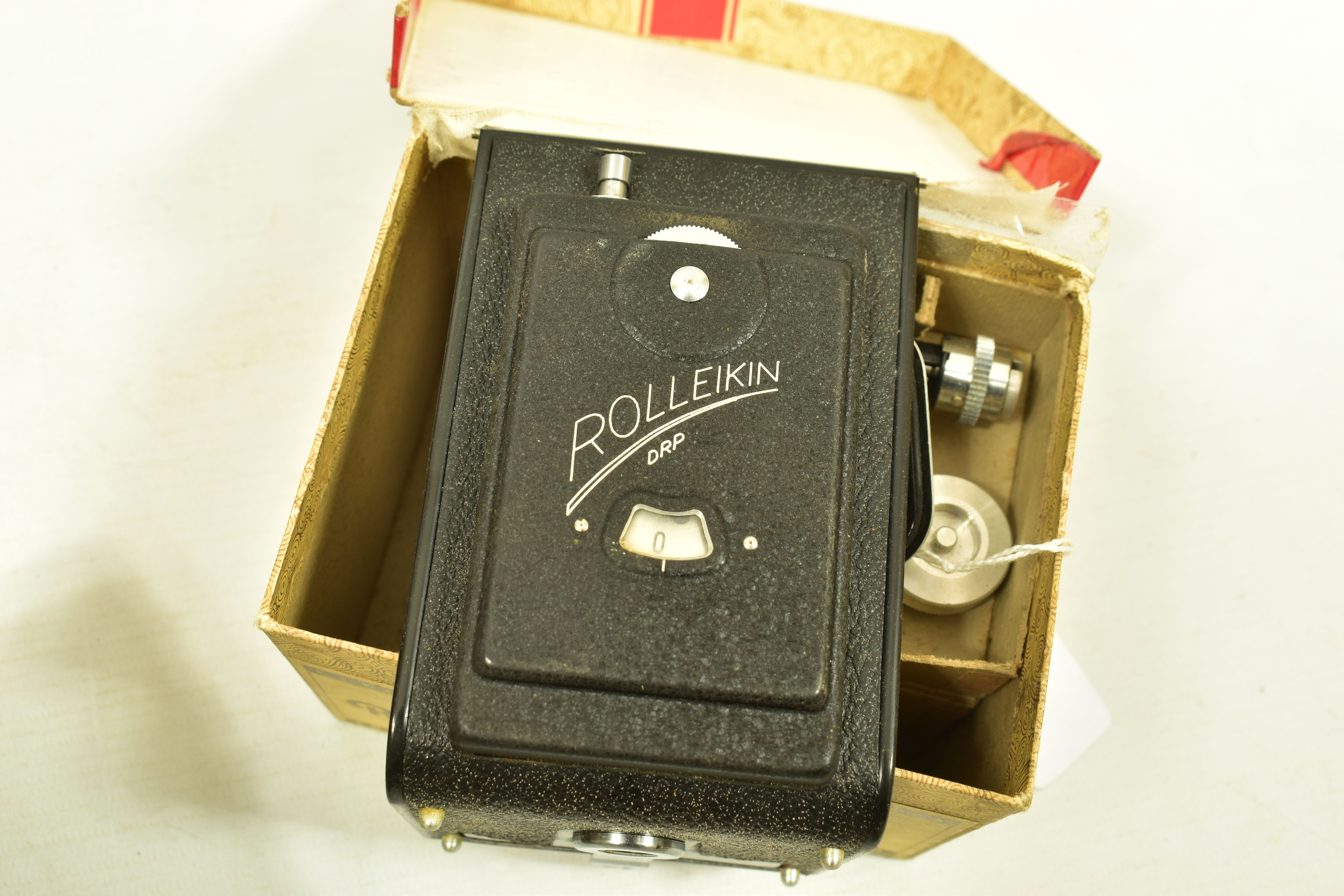 A ROLLEIFLEX AUTOMAT 6X6 K4 50 TLR CAMERA Serial No 1166151 fitted with Tessar 7.5cm f 3.5 with a - Image 5 of 5