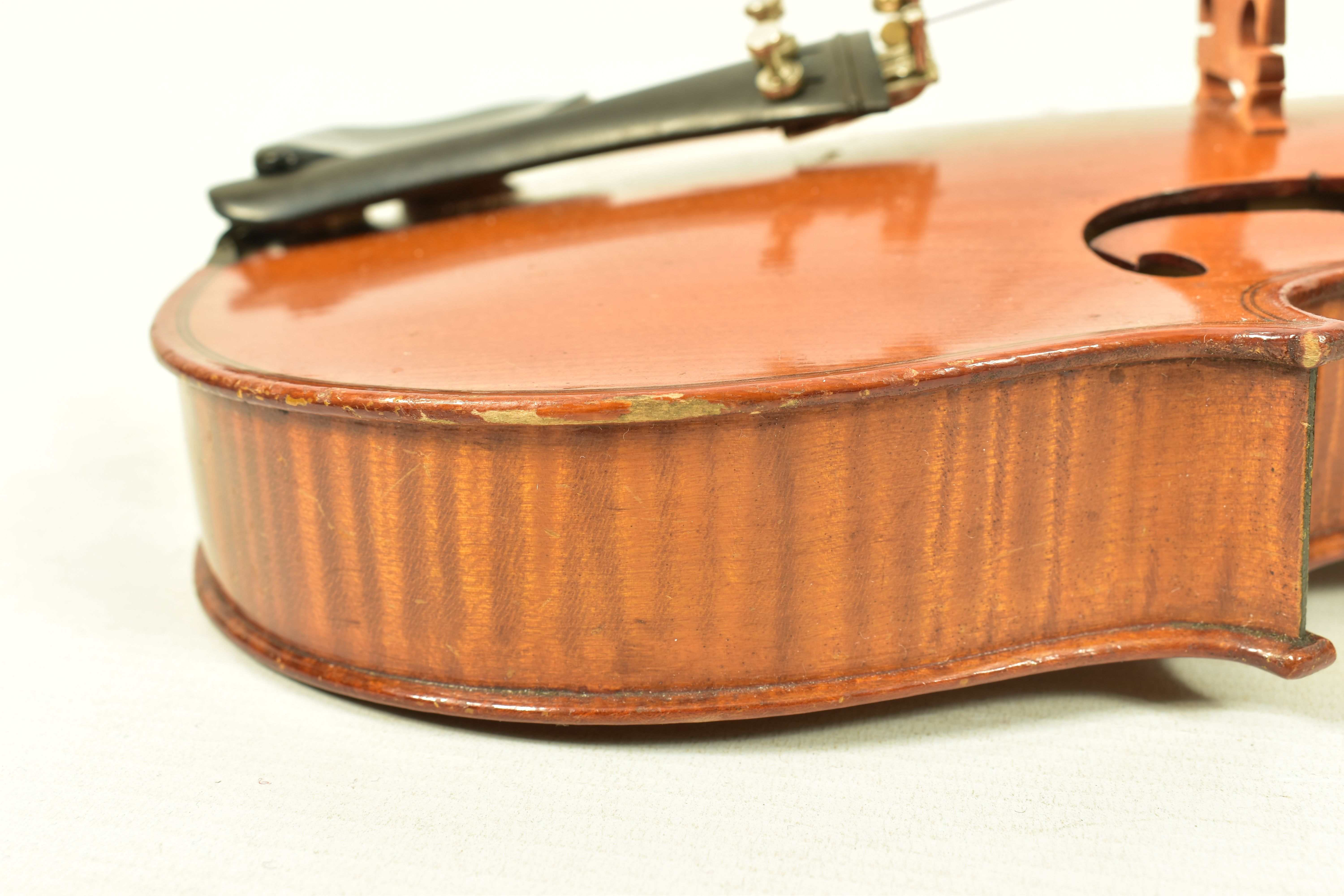 A LATE 19th CENTURY FRENCH VIOLIN BY FRANCOIS BANZONI with a two piece figured Sycamore back ( 13 - Bild 25 aus 26