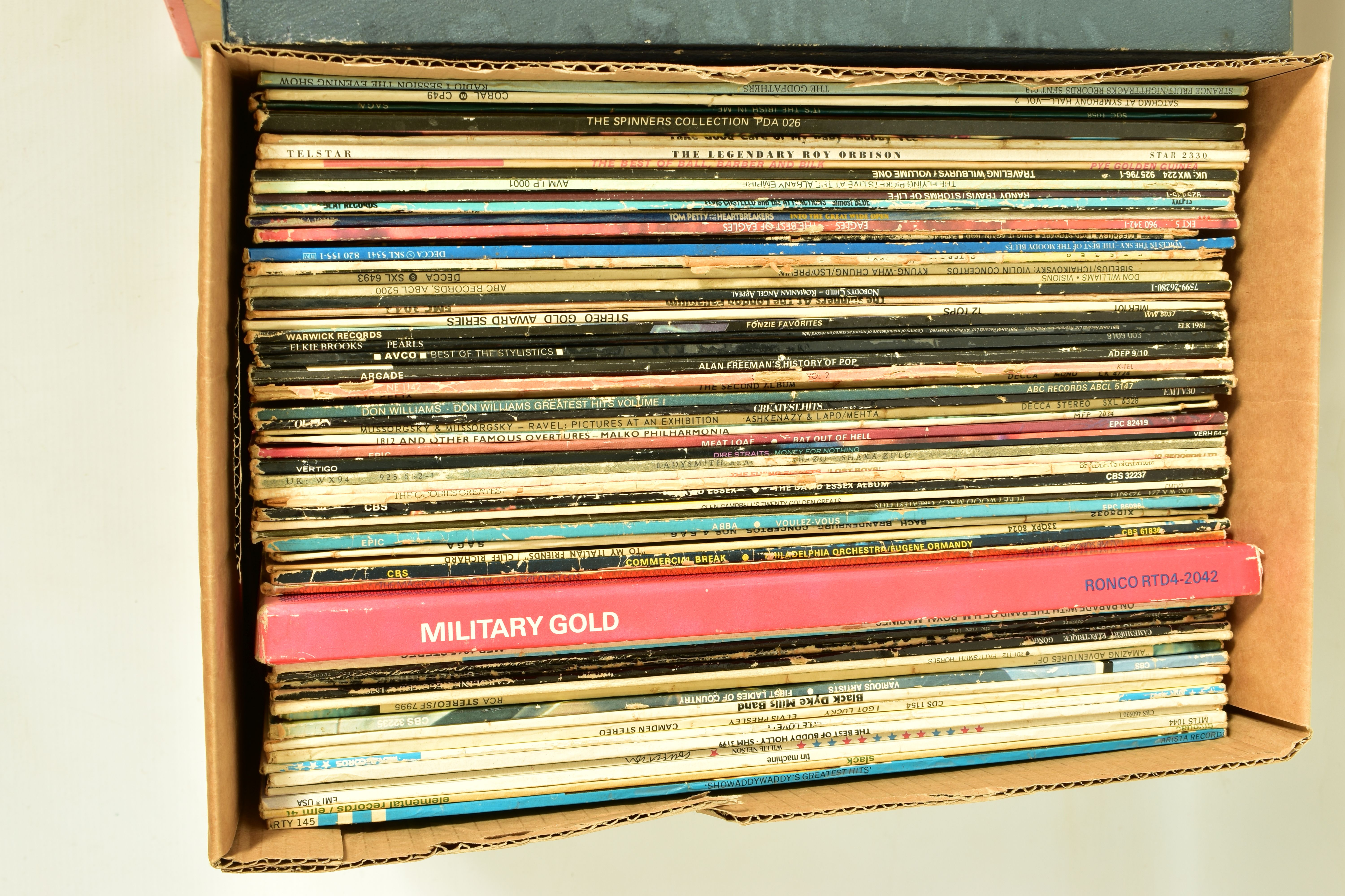 TWO TRAYS CONTAINING OVER ONE HUNDRED LPs by artists such as Rod Stewart, Abba, Queen, Elvis - Bild 3 aus 6