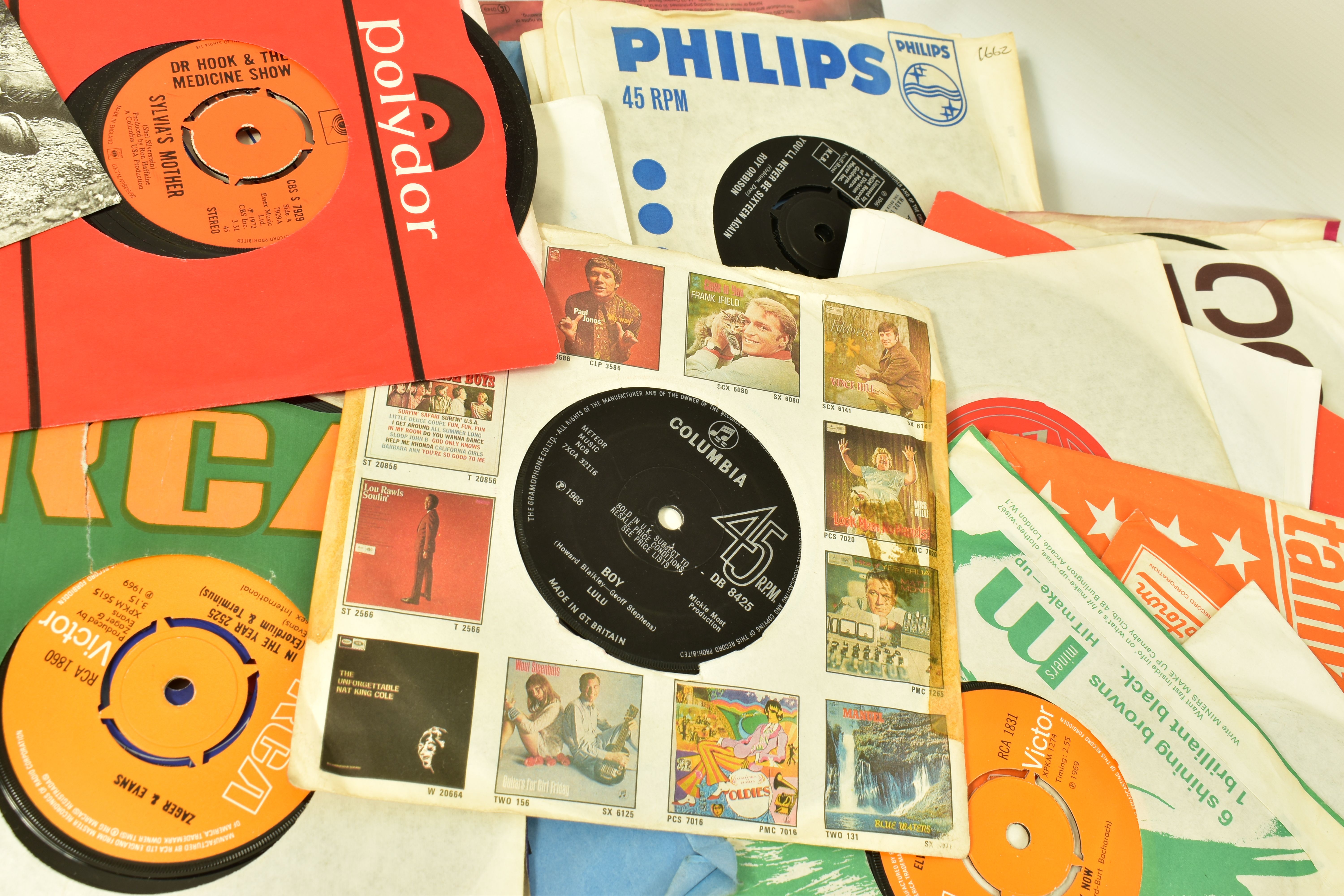 A BOX CONTAINING OVER ONE HUNDRED AND FORTY 7in SINGLES including Rolling Stones, Little Richard, - Bild 5 aus 6