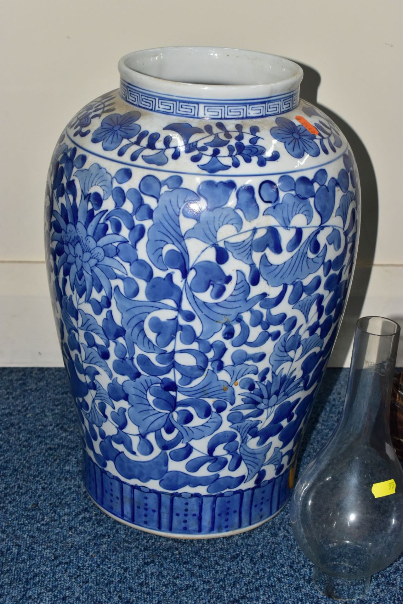A CHINESE BLUE AND WHITE HAND PAINTED VASE,46cm high,together with a cast iron ceiling light - Image 6 of 12