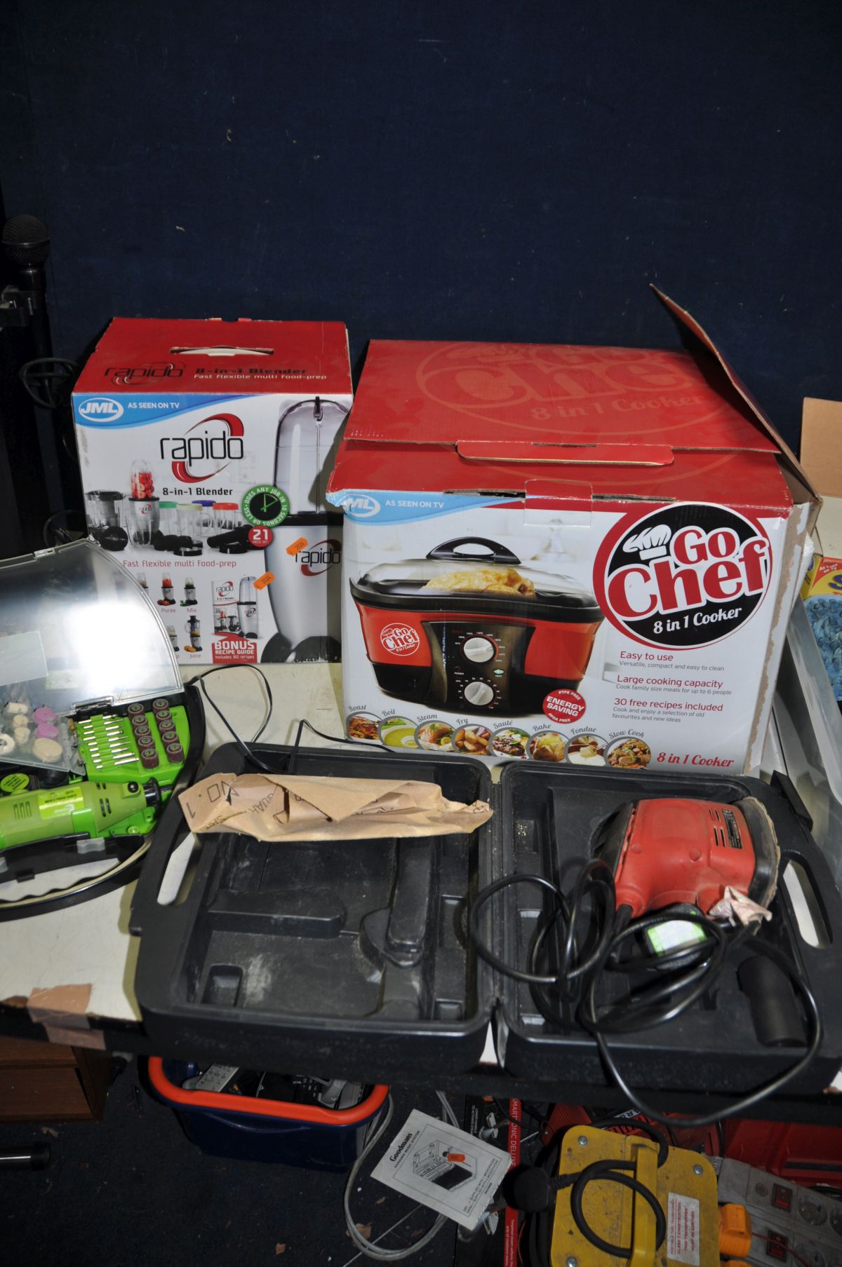 A BRAND NEW AND STILL PACKAGED RAPIDO BLENDER and Go Chef 8in1 cooker but packaging broken (PAT - Image 3 of 4