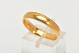 A 22CT GOLD BAND RING, plain polished band, approximate width 4.2mm, hallmarked 22ct Birmingham,