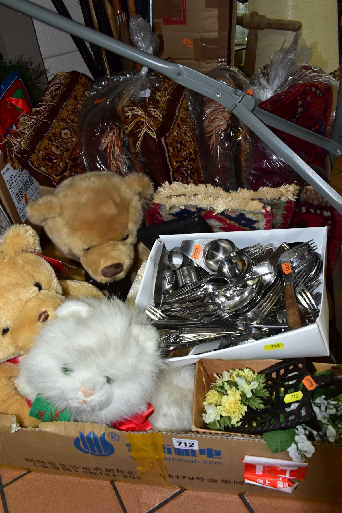 FOUR BOXES AND LOOSE CHRISTMAS DECORATIONS, SOFT TOYS, PRINTS, CUSHIONS, METALWARES, ETC, - Image 2 of 5
