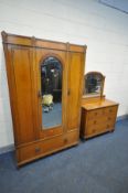 AN EARLY 20TH CENTURY GOLDEN OAK BEDROOM SUITE, comprising a single door wardrobe, width 118cm x