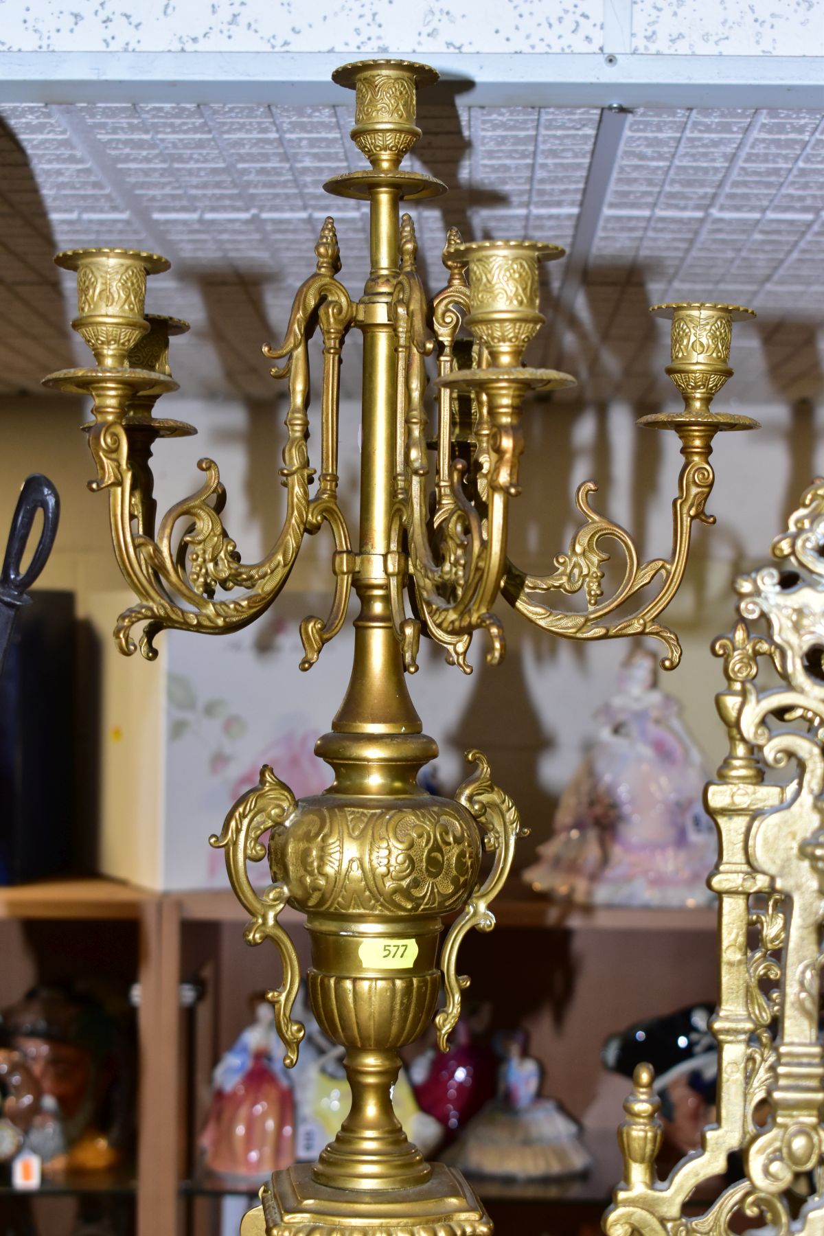 A REPRODUCTION BRASS CLOCK GARNITURE, the clock with ornate cast brass case with twin handled urn - Image 3 of 9