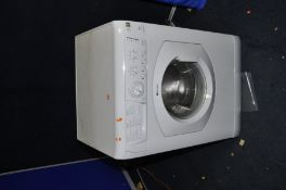 A HOTPOINT AQUARIUS WML 520 WASHING MACHINE width 60cm, depth 55cm, height 86cm (PAT pass and powers