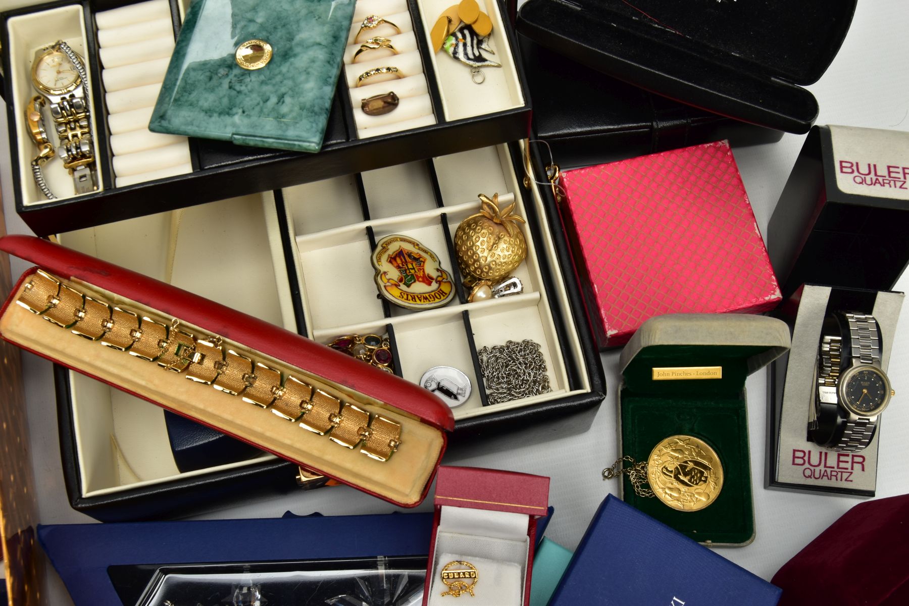 A BOX OF ASSORTED JEWELLERY AND WATCHES, to include a Swarovski white metal necklace, encased in - Image 5 of 5