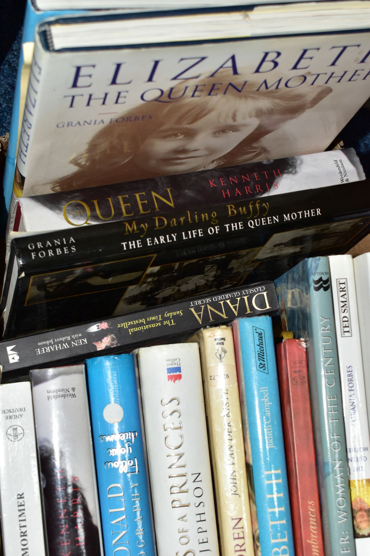 BOOKS, a collection of fourteen Royal titles featuring biographies on the Queen, the Queen Mother - Image 2 of 2