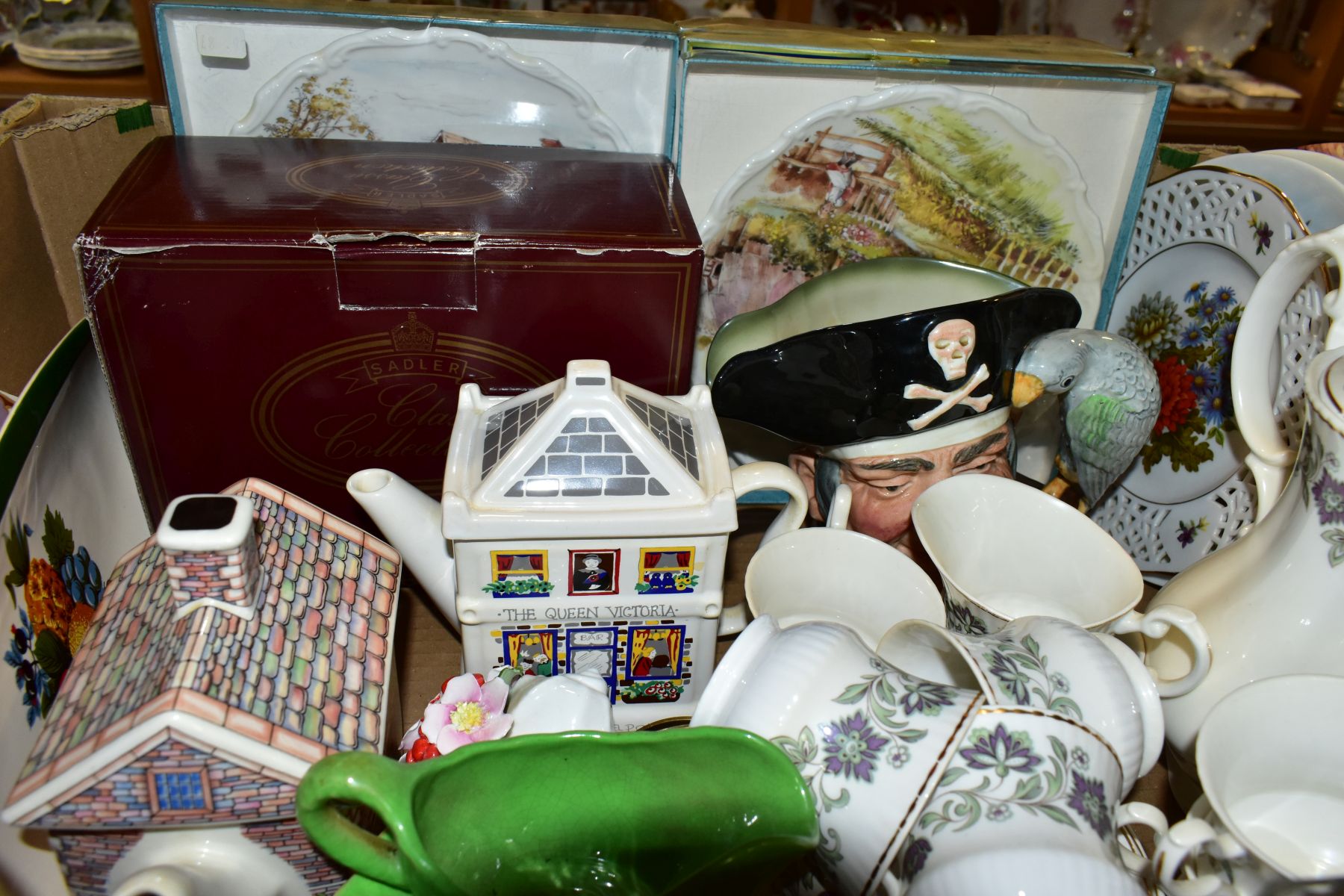 TWO BOXES AND LOOSE CERAMICS, GLASS AND METALWARES, to include a Wade Queen Victoria pub teapot, a - Image 4 of 4