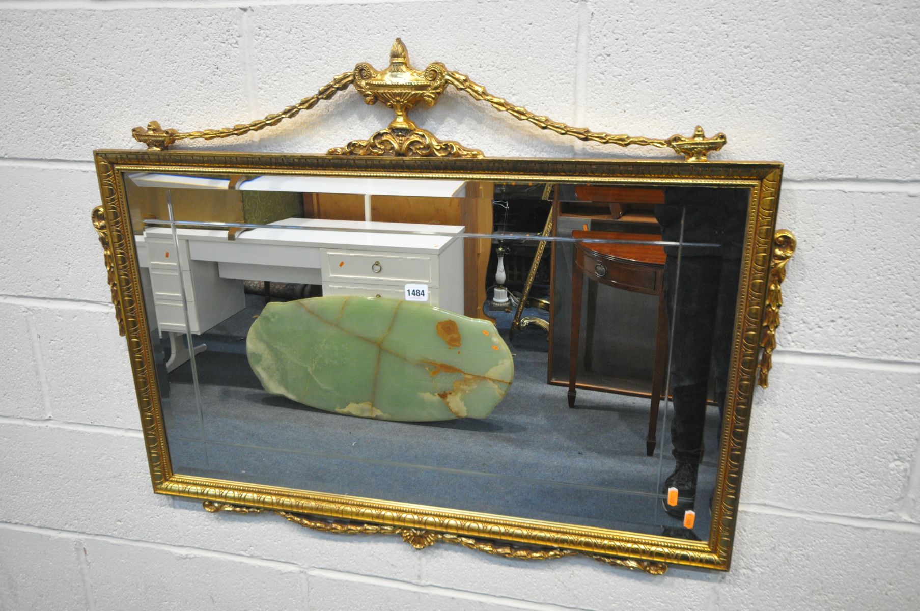 A LATE 20TH CENTURY FRENCH GILTWOOD WALL MIRROR, 99cm x 77cm