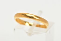 A 22CT GOLD BAND RING, a slim yellow gold band, approximate width 3mm, inner band stamped 'fidelity'