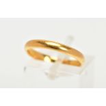 A 22CT GOLD BAND RING, a slim yellow gold band, approximate width 3mm, inner band stamped 'fidelity'