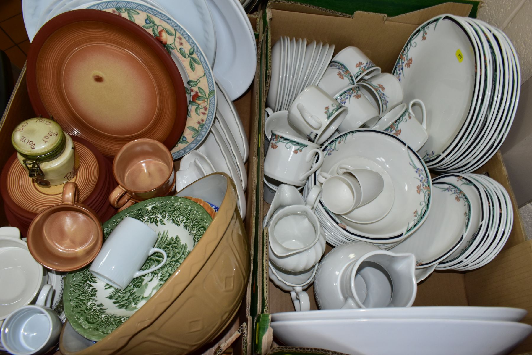 FIVE BOXES OF CERAMICS, including twenty-nine pieces of Royal Worcester 'Sutton' pattern dinner - Image 2 of 4