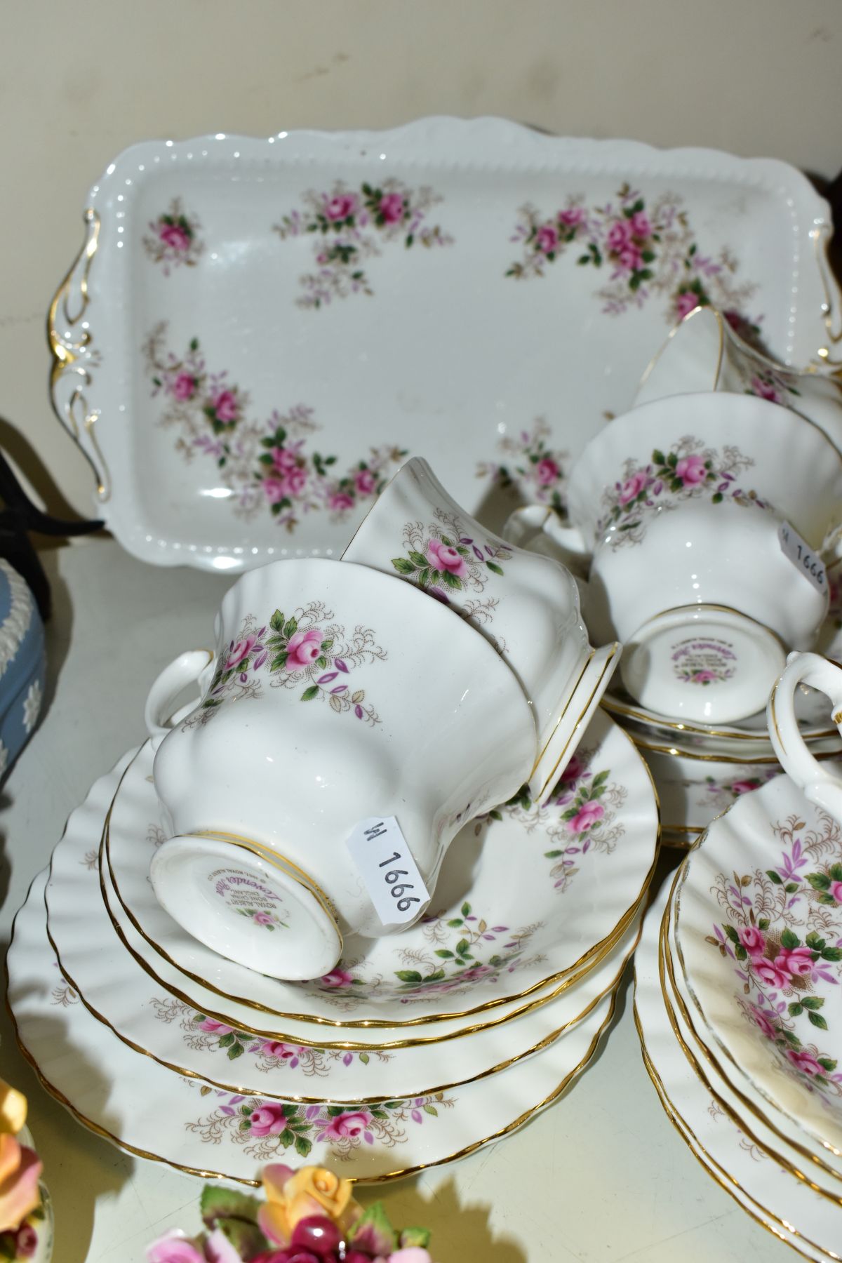 A TWENTY PIECE ROYAL ALBERT LAVENDER ROSE TEA SET, comprising a sandwich plate, six tea cups, - Image 3 of 3