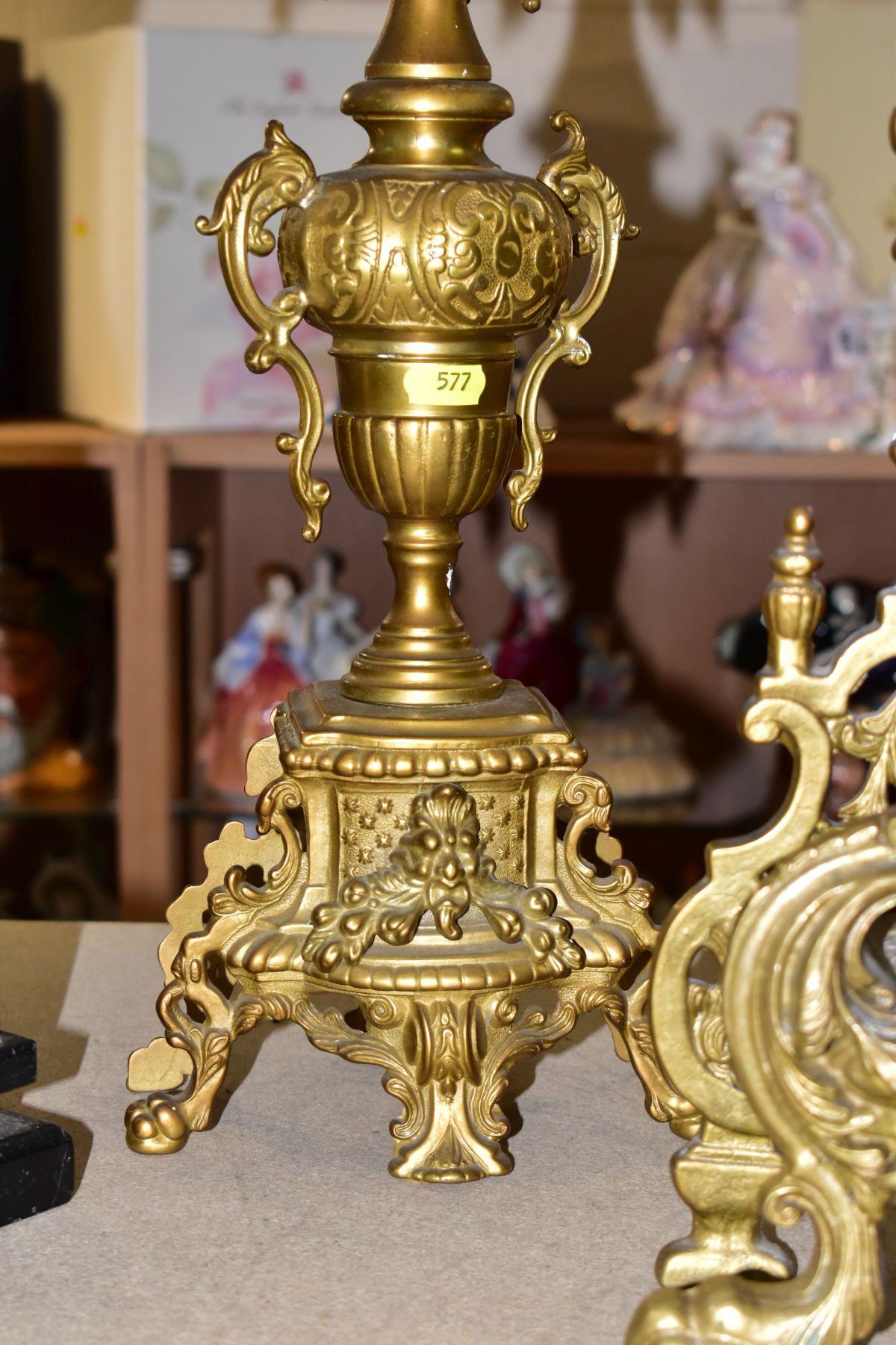 A REPRODUCTION BRASS CLOCK GARNITURE, the clock with ornate cast brass case with twin handled urn - Image 4 of 9