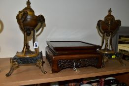 A PAIR OF LATE 19TH CENTURY BRONZED SPELTER URNS AND COVERS OF NEO-CLASSICAL STYLE, flame finial