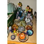 A GROUP OF PAPERWEIGHTS AND DECORATIVE GLASSWARES, to include a pastel pink, blue and green art