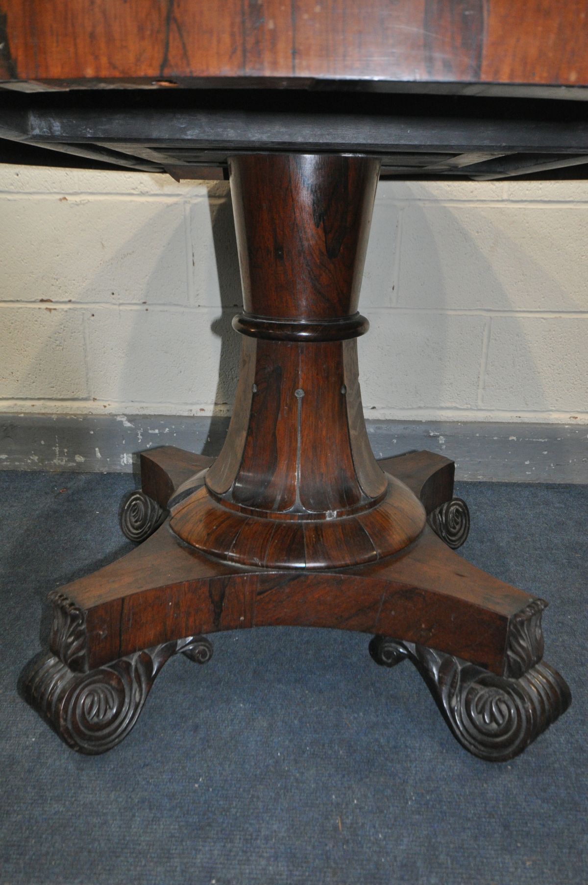 A GEORGE IV ROSEWOOD BREAKFAST TABLE, the circular tilt-top with a foliate brass inlaid border, on a - Image 5 of 11