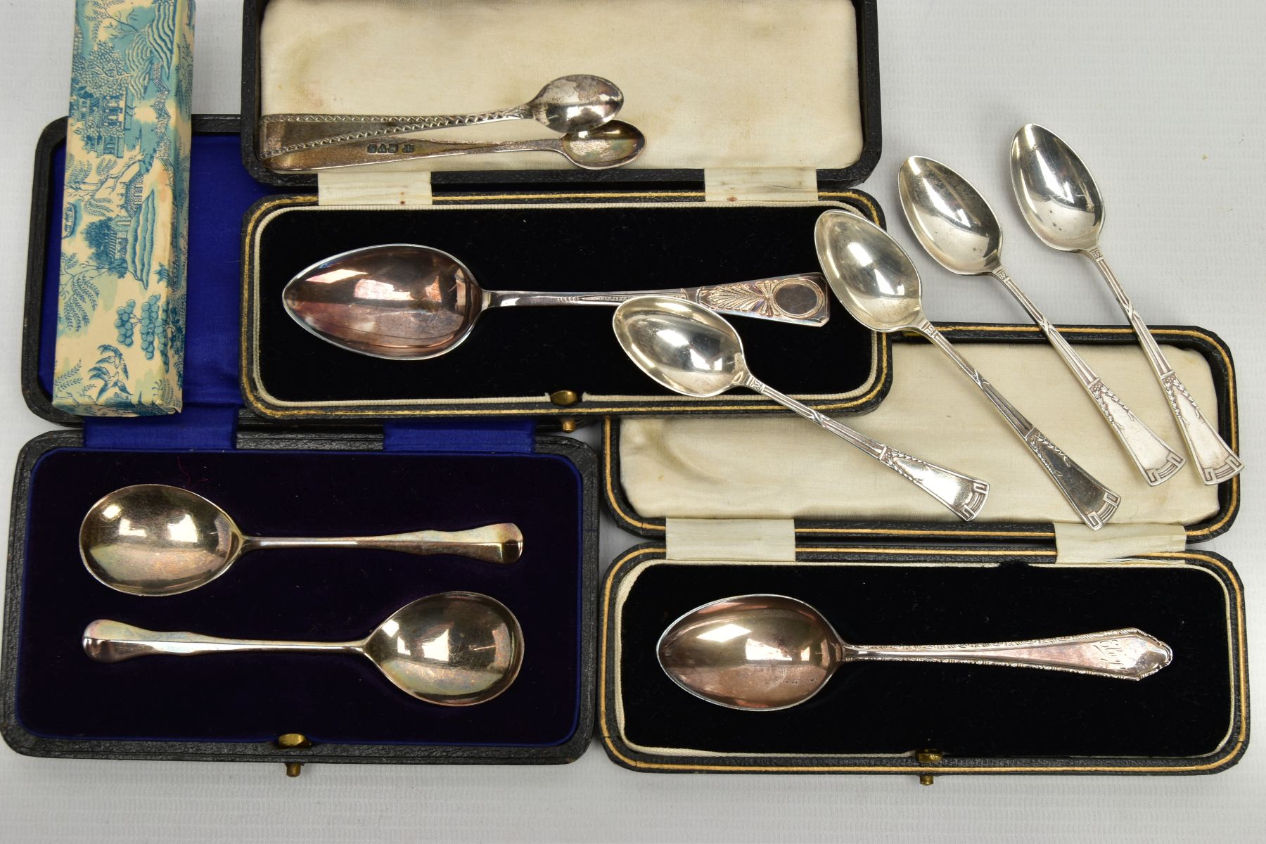 A BOX OF ASSORTED SILVER SPOONS, to include single cased spoon with engraved detail, signed 'ER' '