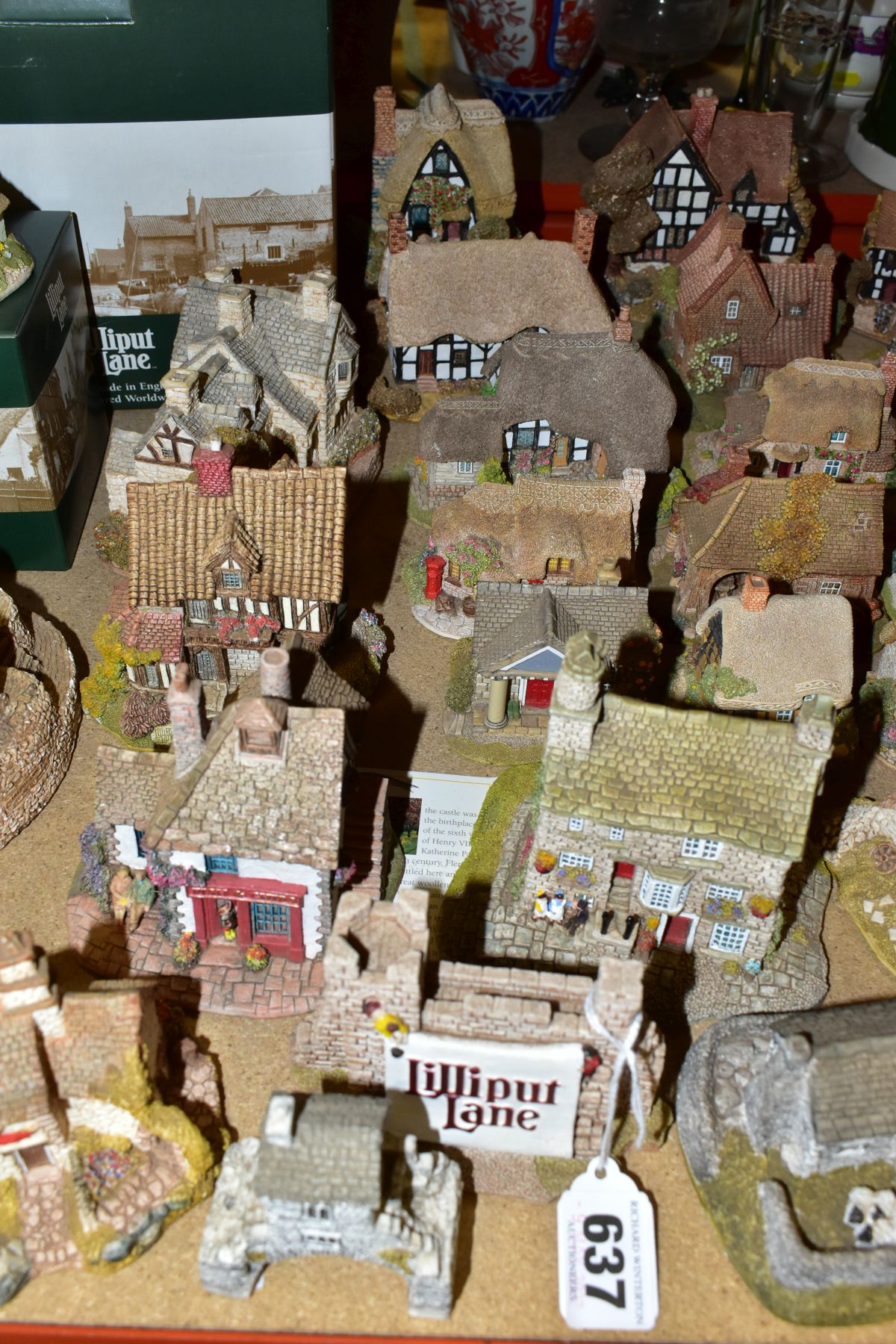 OVER SIXTY LILLIPUT LANE SCULPTURES FROM THE NORTH, MIDLANDS, SCOTTISH, WELSH, SOUTH EAST, - Image 4 of 11