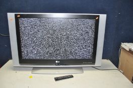 A LG RZ-37LZ55 37in TV with remote (PAT pass and working but non DVB so doesn't tune )