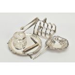 A SELECTION OF SILVER ITEMS, to include a small toast rack hallmarked 'Frank Cobb & Co Ltd'