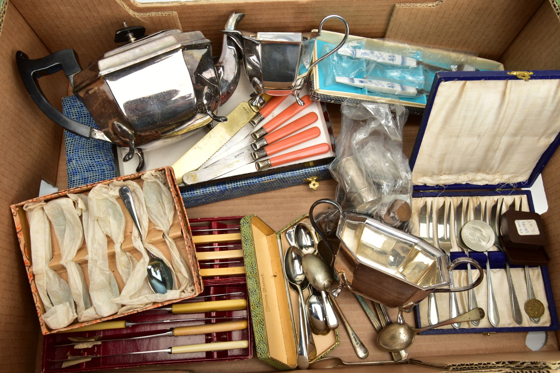 A BOX OF WHITE METAL WARE, to include a pair of silver sugar tongs hallmarked Birmingham, a three - Bild 2 aus 3