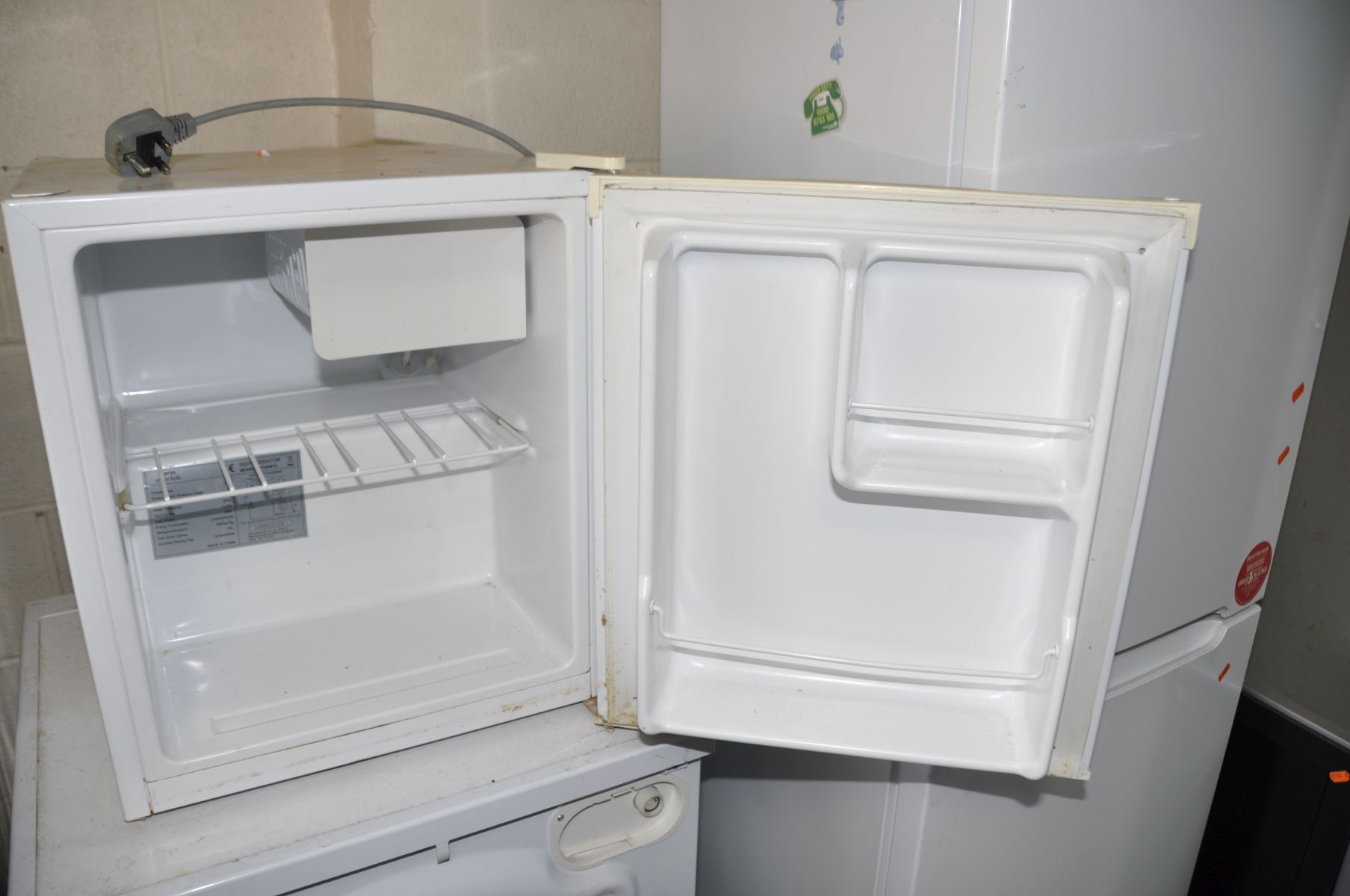 A CURRYS ESSENTIAL CTT50W12 TABLE TOP FRIDGE width 44cm, depth 47cm height 51cm (PAT pass and - Image 2 of 2