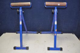 A PAIR OF RECORD RPR400 ADJUSTABLE ROLLER STANDS