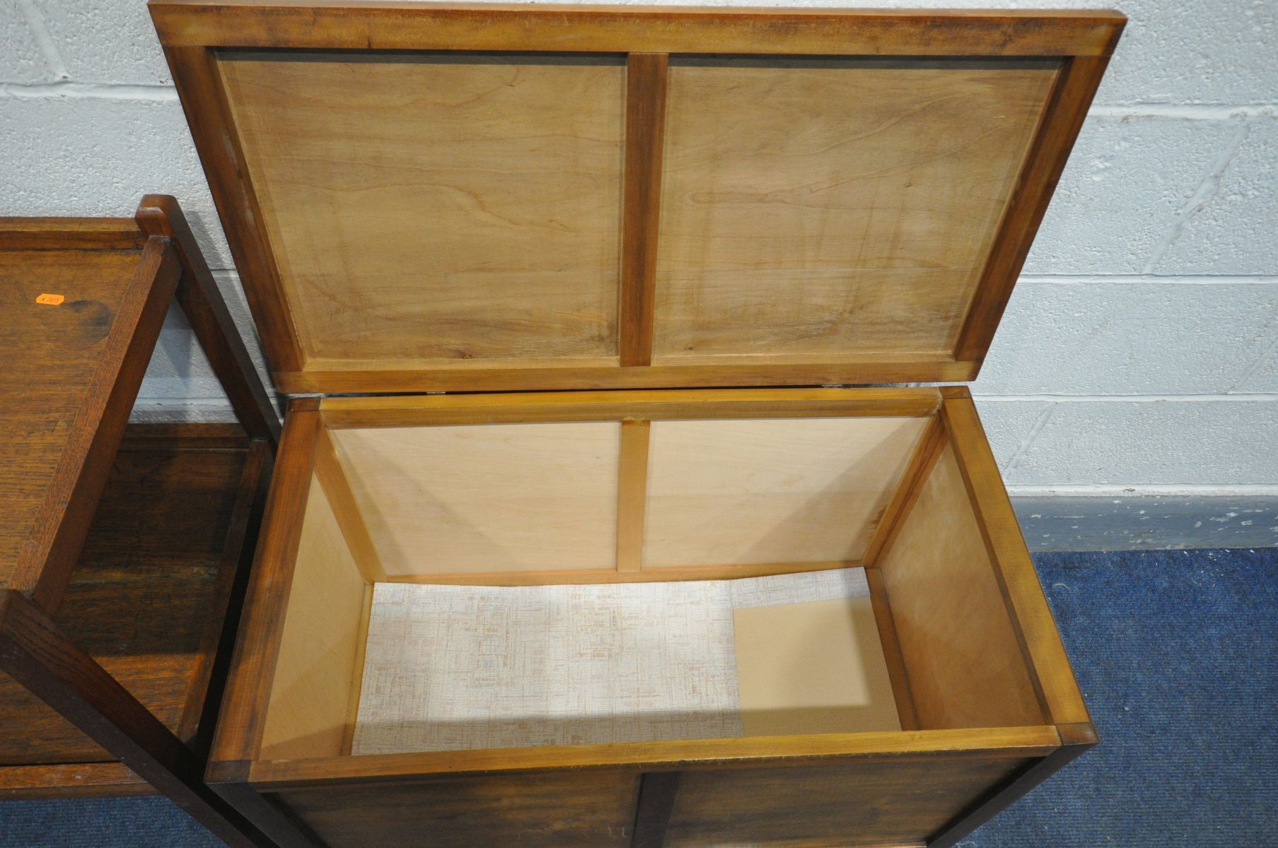 A LATE 20TH CENTURY OAK BLANKET BOX, length 83cm x depth 44cm x height 54cm and two oak tea - Image 3 of 3