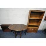 A MID CENTURY OAK GATE LEG TABLE, open length 134cm x closed length 44cm x depth 84cm x height 75cm,